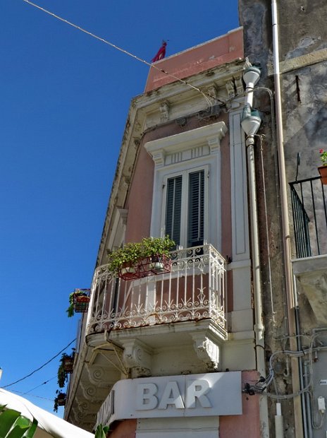 (106)  Aci Castello
